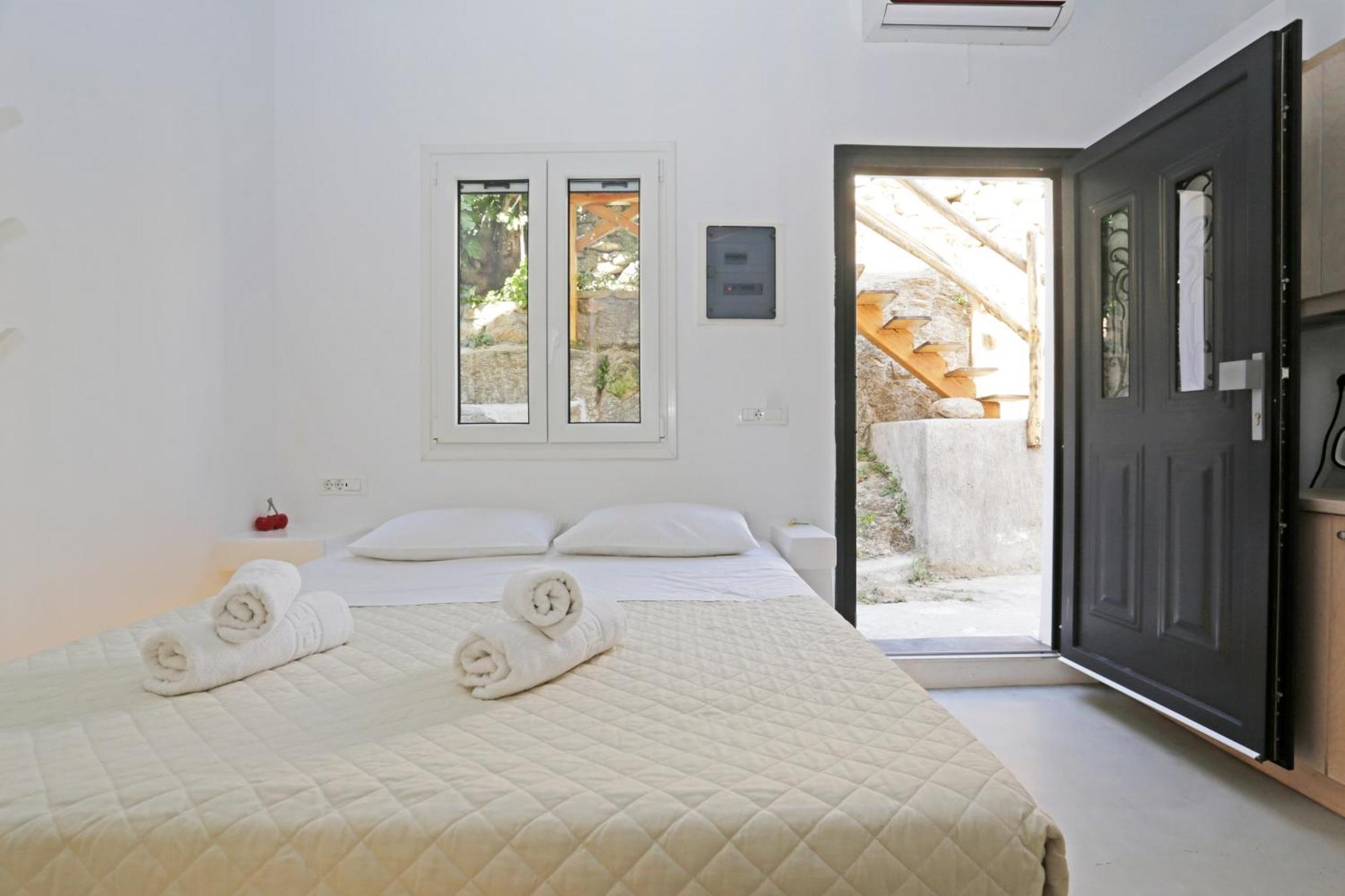 Brand New Mykonos Town Suites Экстерьер фото